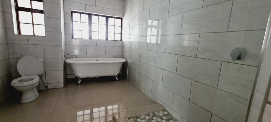 4 Bedroom Property for Sale in Eike Park Gauteng