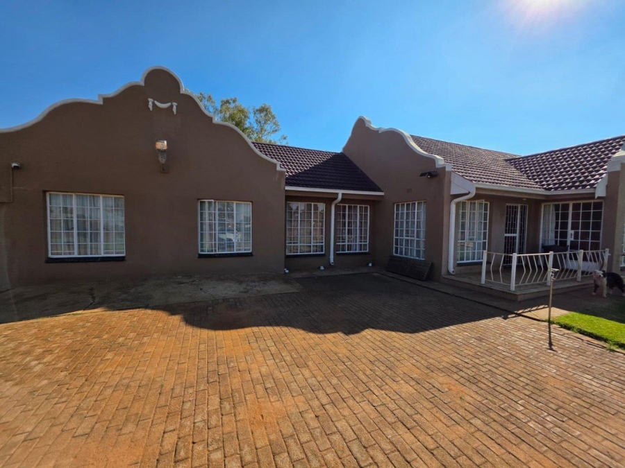 4 Bedroom Property for Sale in Randfontein South Gauteng