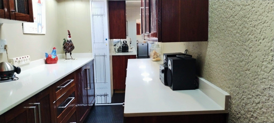 4 Bedroom Property for Sale in Rant En Dal Gauteng
