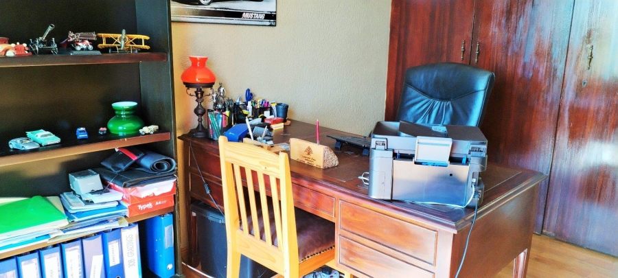 4 Bedroom Property for Sale in Rant En Dal Gauteng