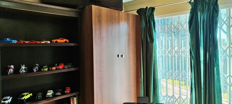 4 Bedroom Property for Sale in Rant En Dal Gauteng