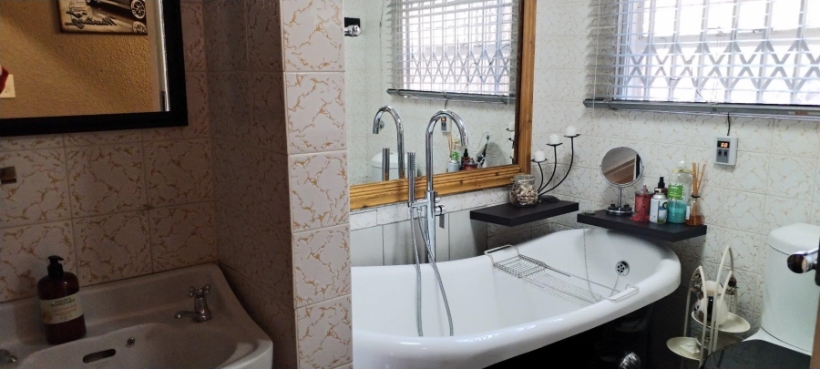 4 Bedroom Property for Sale in Rant En Dal Gauteng