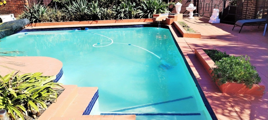 4 Bedroom Property for Sale in Rant En Dal Gauteng