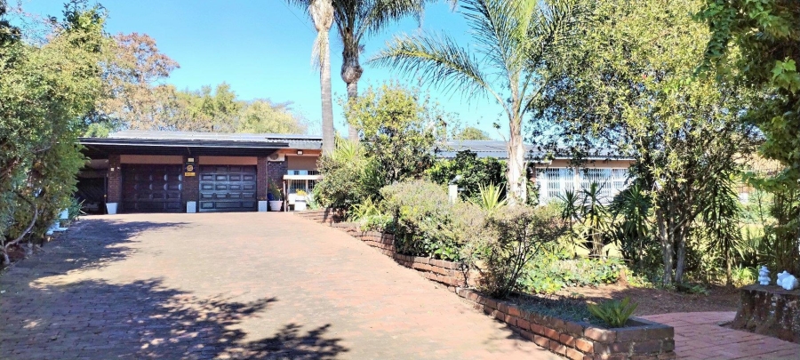 4 Bedroom Property for Sale in Rant En Dal Gauteng
