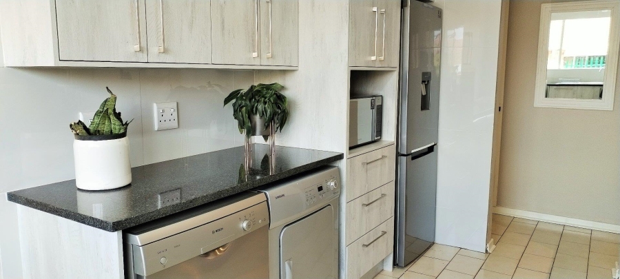 3 Bedroom Property for Sale in Rant En Dal Gauteng