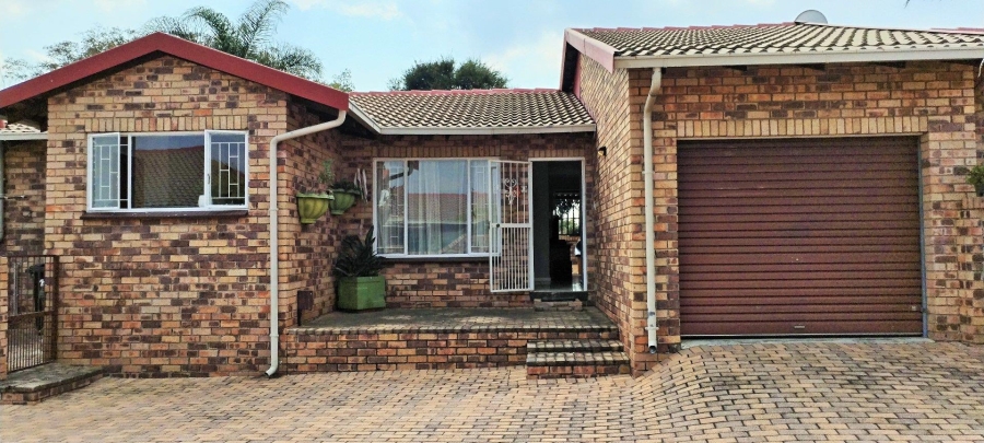 3 Bedroom Property for Sale in Rant En Dal Gauteng