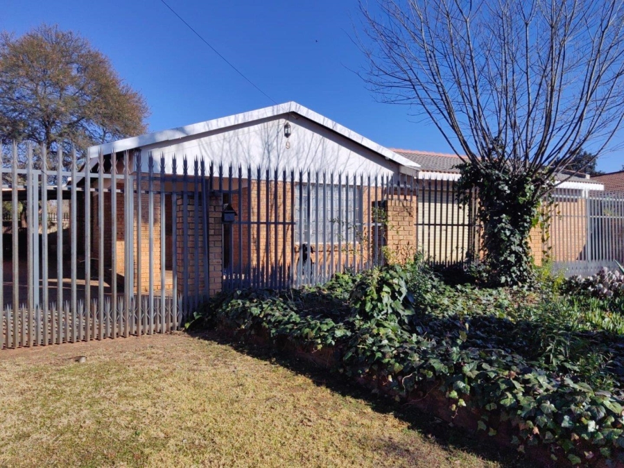 3 Bedroom Property for Sale in Randpoort Gauteng