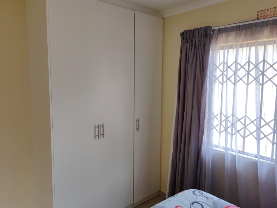 3 Bedroom Property for Sale in Azaadville Gardens Gauteng