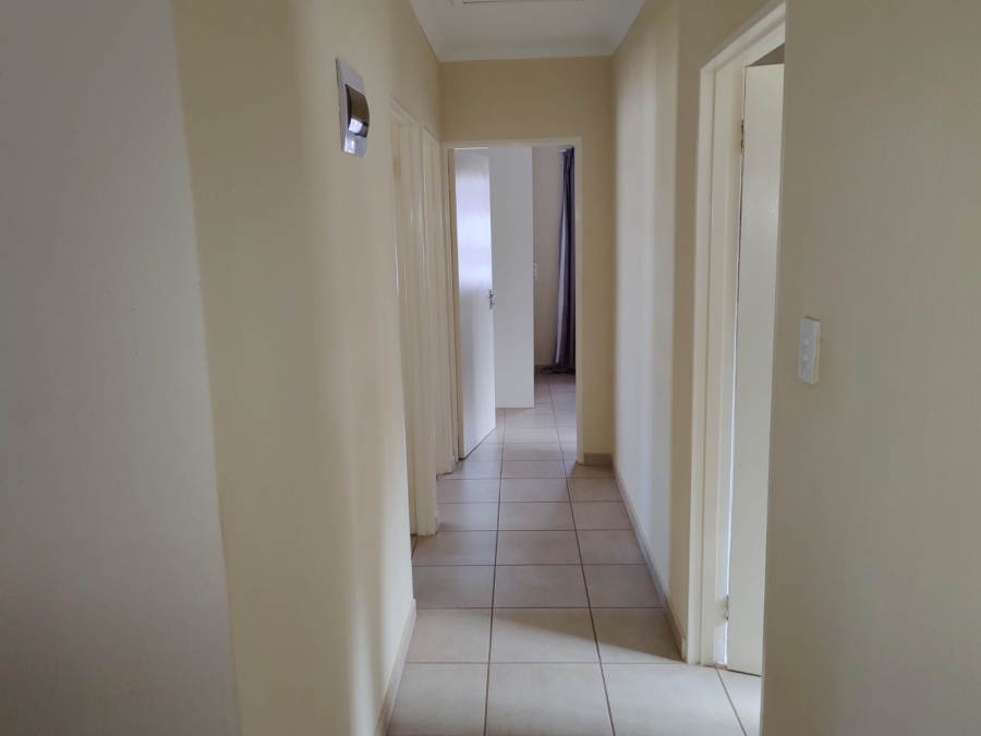 3 Bedroom Property for Sale in Azaadville Gardens Gauteng