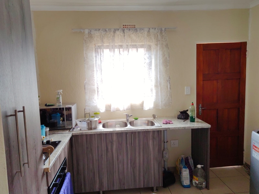 3 Bedroom Property for Sale in Azaadville Gardens Gauteng
