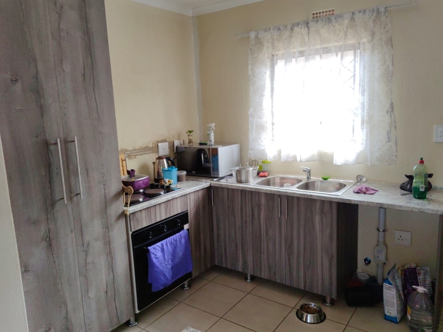 3 Bedroom Property for Sale in Azaadville Gardens Gauteng