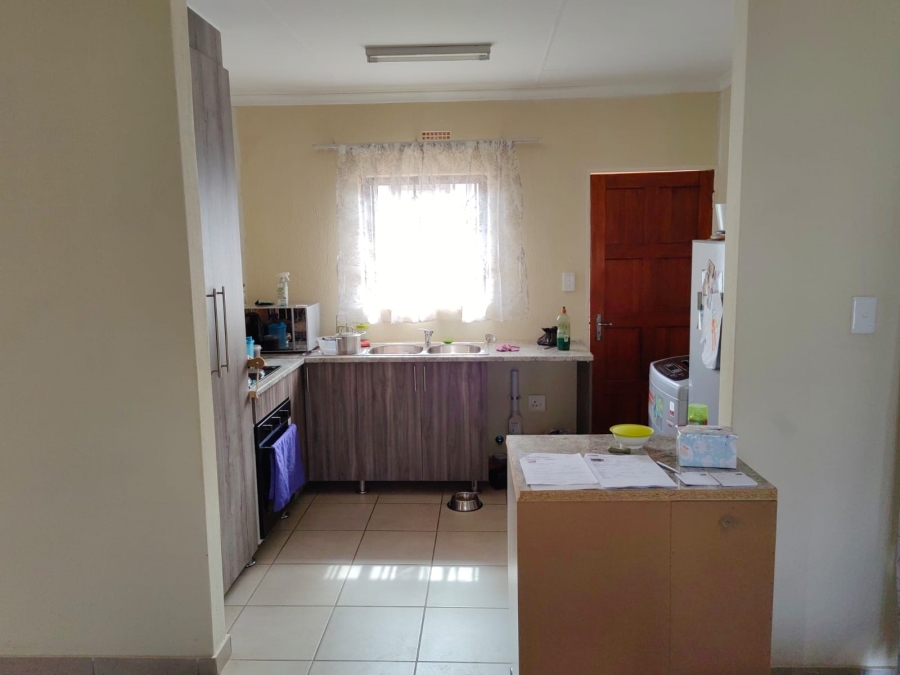 3 Bedroom Property for Sale in Azaadville Gardens Gauteng