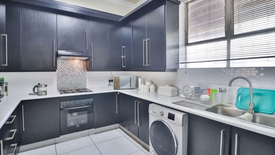 3 Bedroom Property for Sale in Highlands North Gauteng