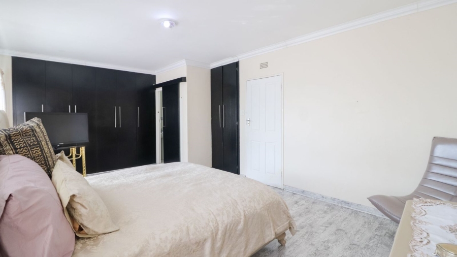 3 Bedroom Property for Sale in Highlands North Gauteng