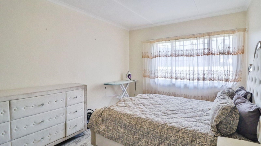 3 Bedroom Property for Sale in Highlands North Gauteng