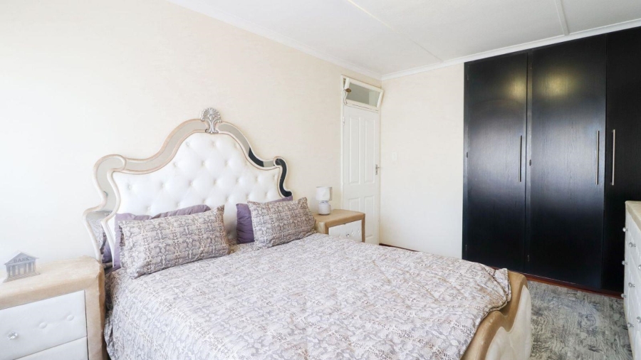 3 Bedroom Property for Sale in Highlands North Gauteng