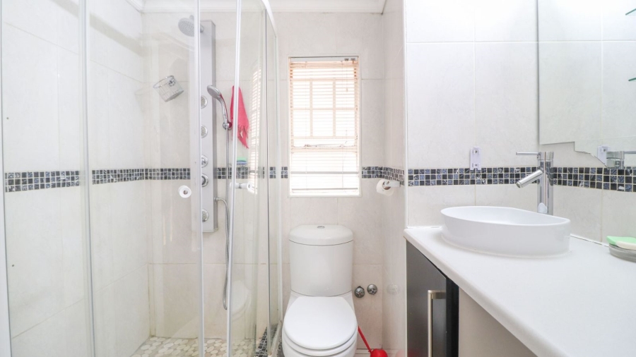 3 Bedroom Property for Sale in Highlands North Gauteng