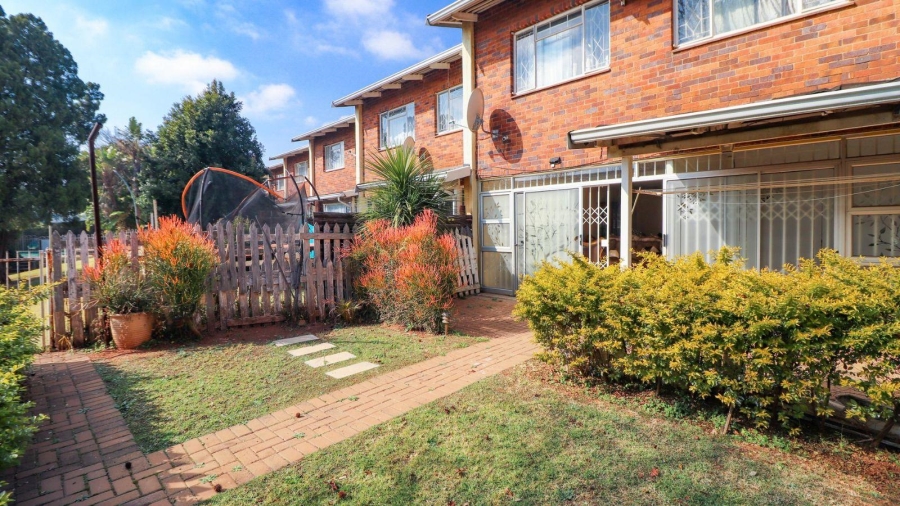 3 Bedroom Property for Sale in Highlands North Gauteng
