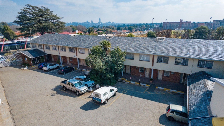 3 Bedroom Property for Sale in Highlands North Gauteng