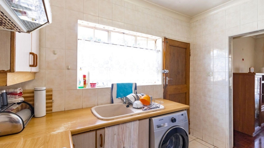 3 Bedroom Property for Sale in Edenvale Central Gauteng