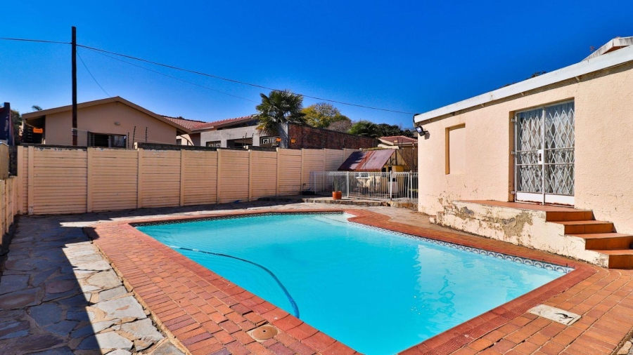 3 Bedroom Property for Sale in Edenvale Central Gauteng