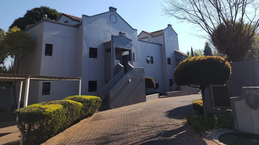 To Let 1 Bedroom Property for Rent in Waverley Gauteng