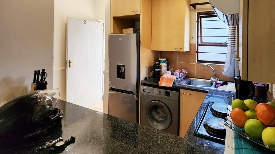 To Let 1 Bedroom Property for Rent in Waverley Gauteng