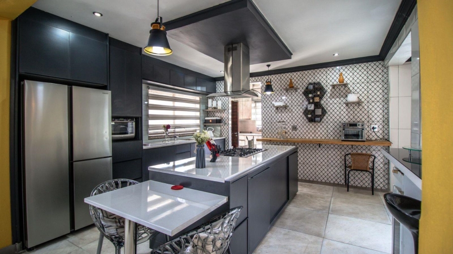 3 Bedroom Property for Sale in Denneoord Gauteng