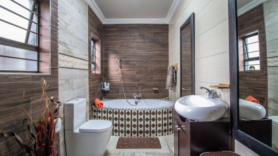 3 Bedroom Property for Sale in Denneoord Gauteng