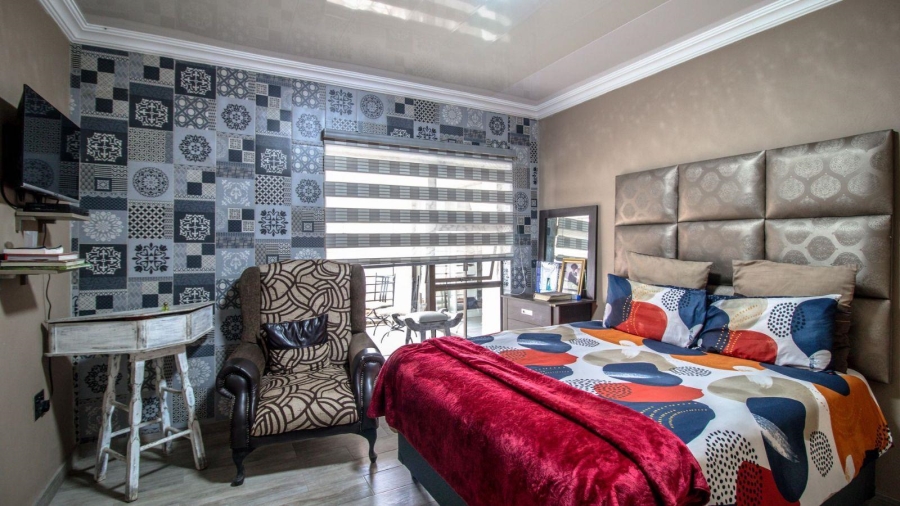 3 Bedroom Property for Sale in Denneoord Gauteng