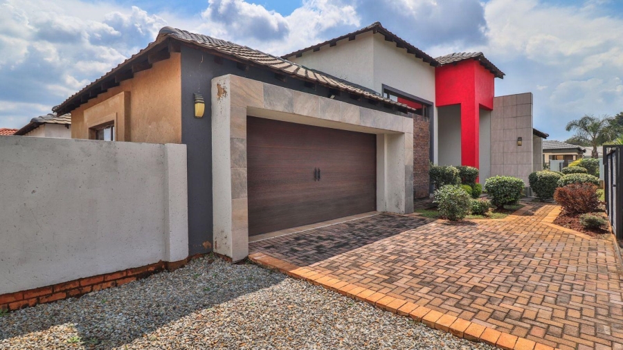 3 Bedroom Property for Sale in Denneoord Gauteng