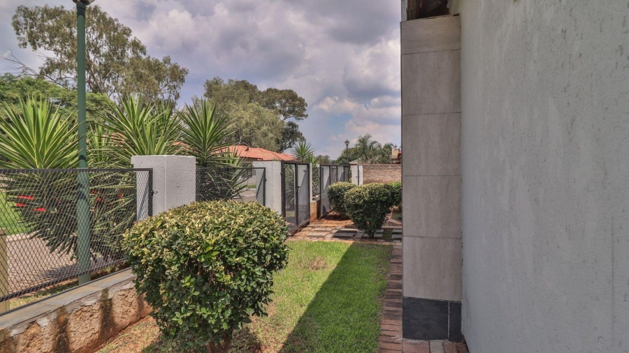 3 Bedroom Property for Sale in Denneoord Gauteng