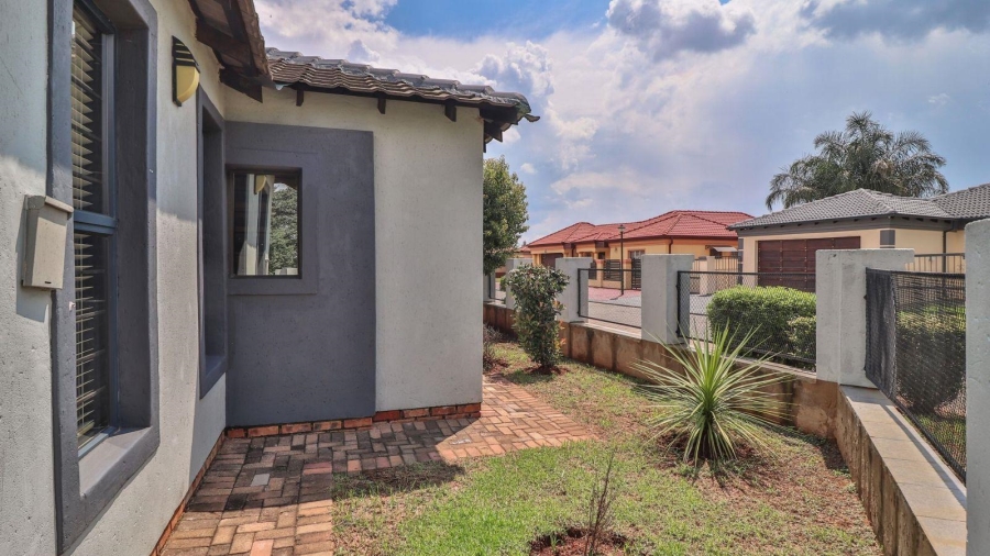 3 Bedroom Property for Sale in Denneoord Gauteng
