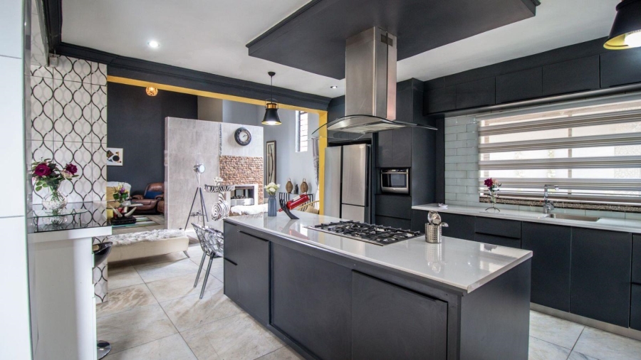 3 Bedroom Property for Sale in Denneoord Gauteng