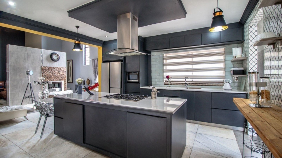 3 Bedroom Property for Sale in Denneoord Gauteng