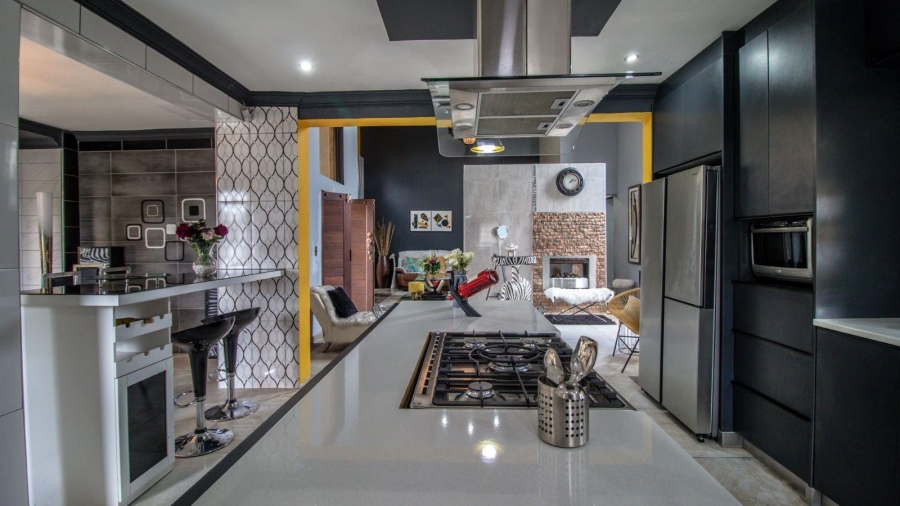 3 Bedroom Property for Sale in Denneoord Gauteng