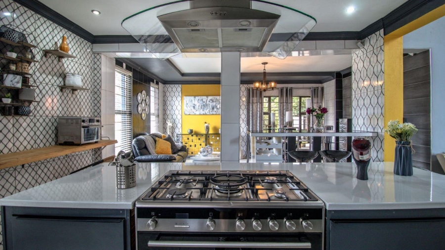 3 Bedroom Property for Sale in Denneoord Gauteng