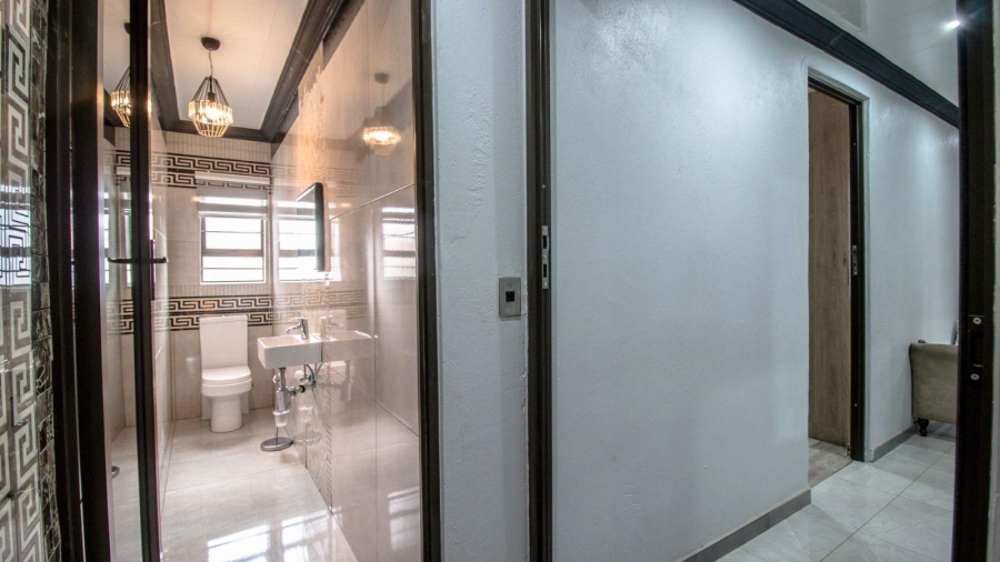 3 Bedroom Property for Sale in Denneoord Gauteng