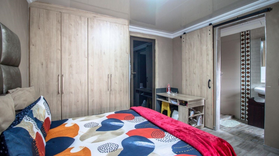 3 Bedroom Property for Sale in Denneoord Gauteng