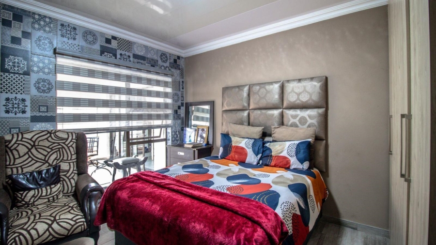 3 Bedroom Property for Sale in Denneoord Gauteng