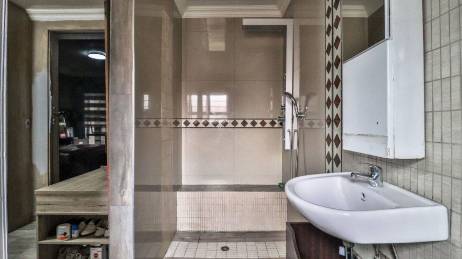 3 Bedroom Property for Sale in Denneoord Gauteng