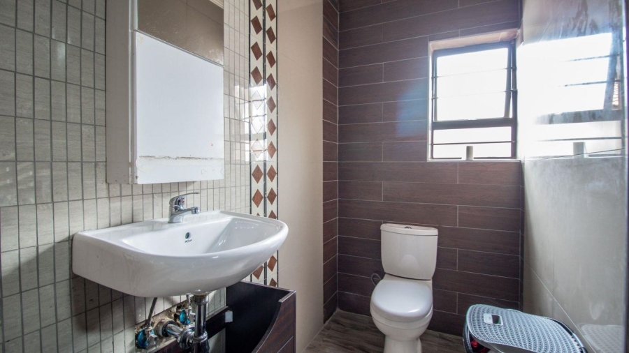 3 Bedroom Property for Sale in Denneoord Gauteng
