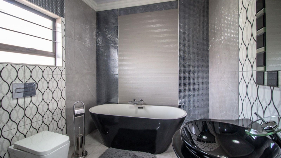 3 Bedroom Property for Sale in Denneoord Gauteng