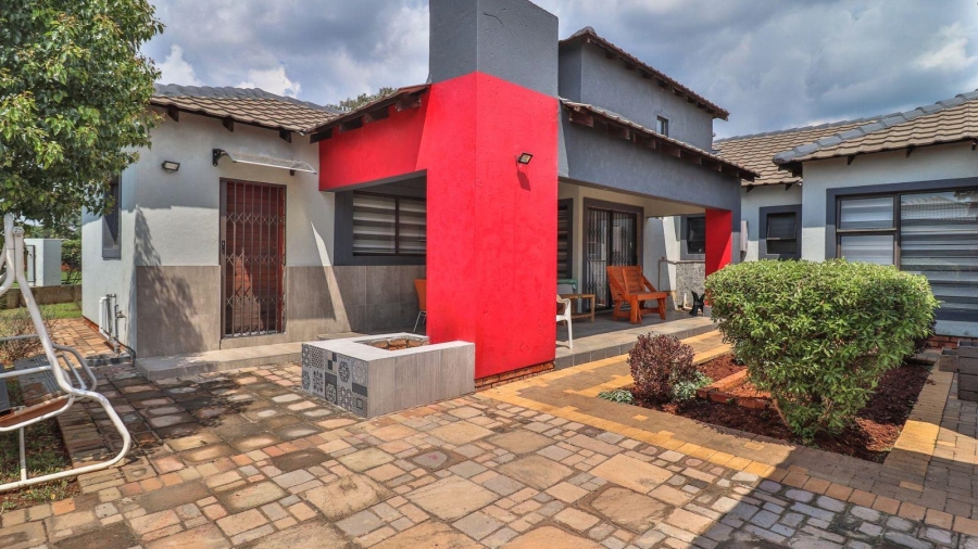 3 Bedroom Property for Sale in Denneoord Gauteng