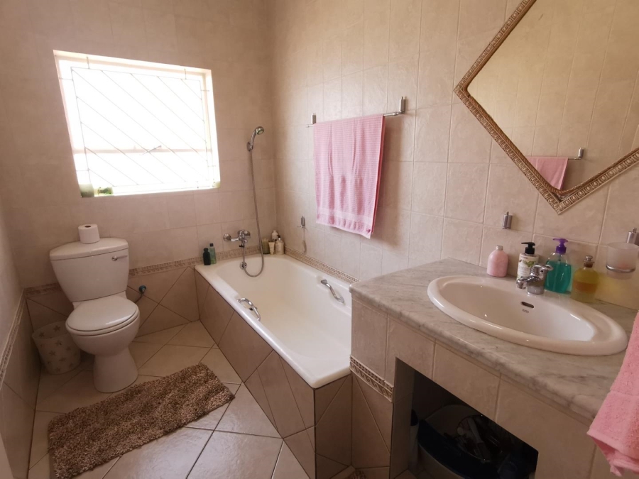 3 Bedroom Property for Sale in Symhurst Gauteng