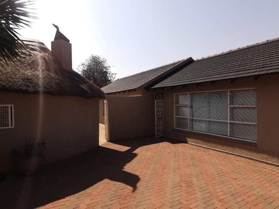 3 Bedroom Property for Sale in Symhurst Gauteng