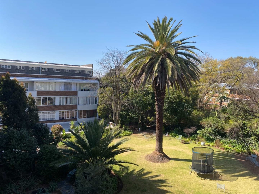 To Let 2 Bedroom Property for Rent in Illovo Gauteng