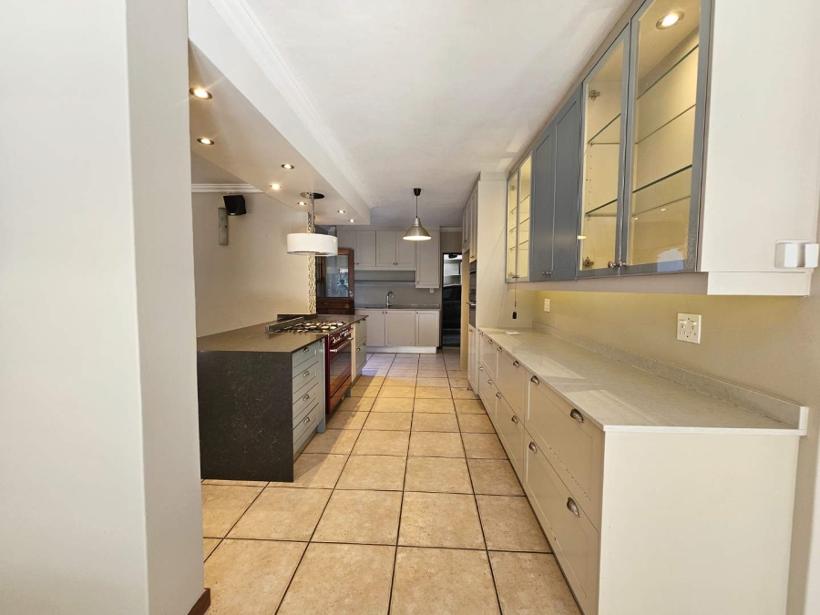 To Let 4 Bedroom Property for Rent in Bryanston Gauteng