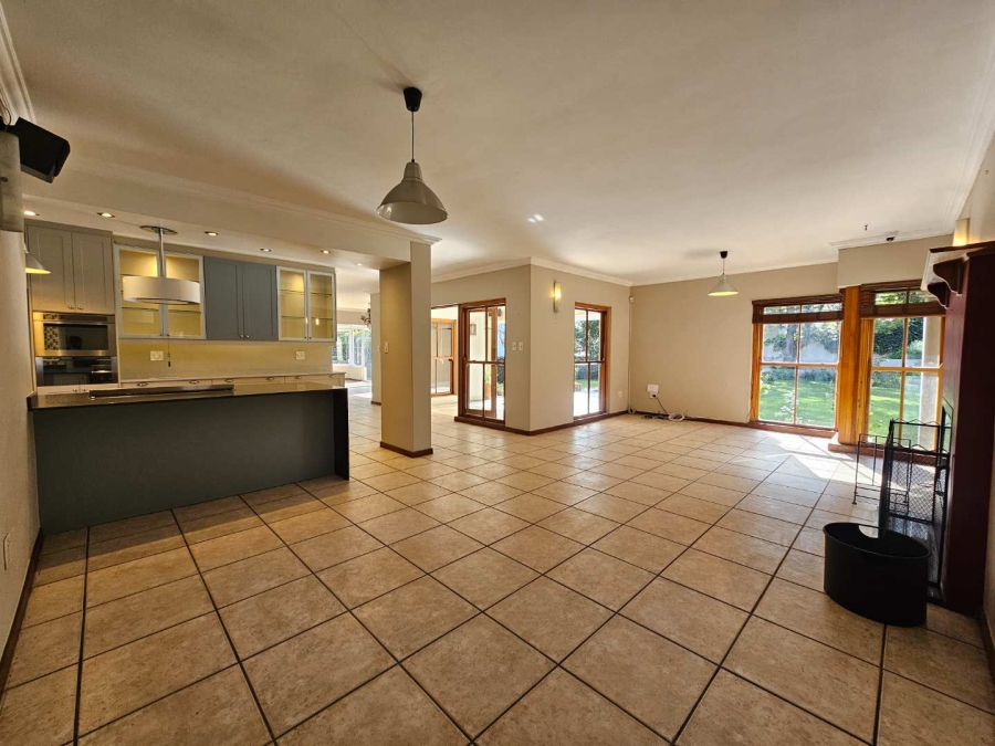 To Let 4 Bedroom Property for Rent in Bryanston Gauteng