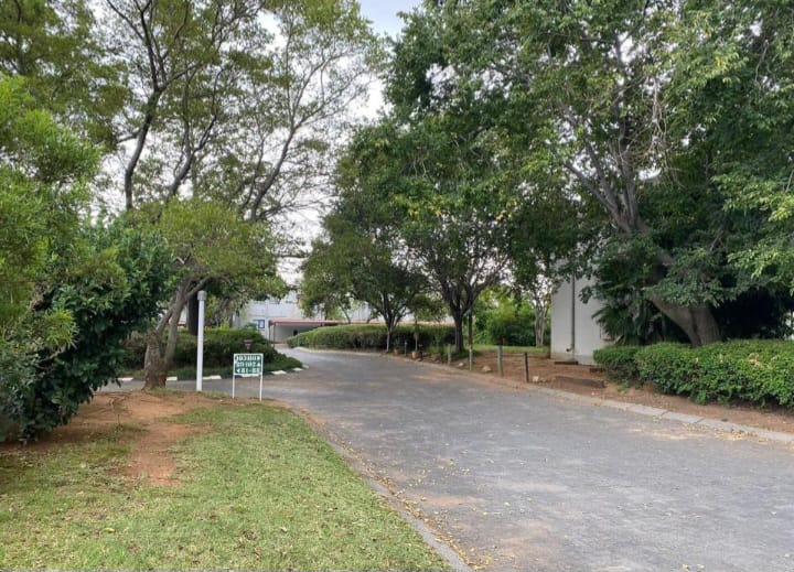 2 Bedroom Property for Sale in Bloubosrand Gauteng